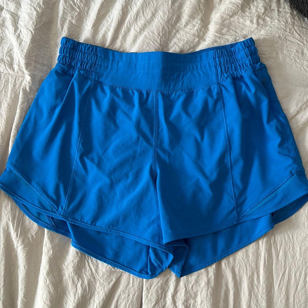Lululemon Hotty Hot 4in